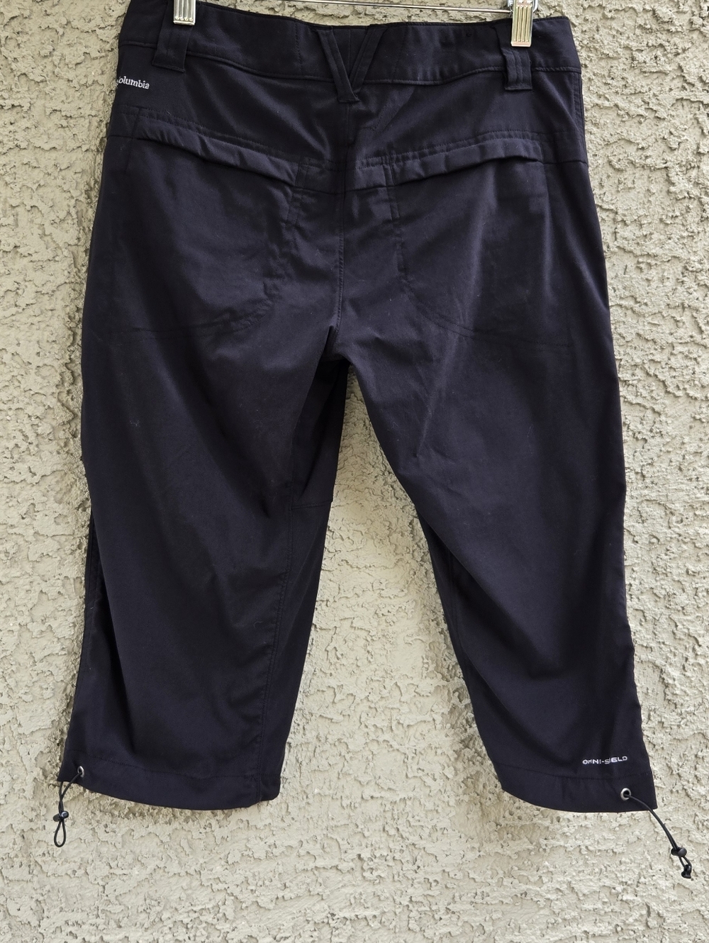 Columbia Omni Shade Black Crop Utility Capris - Picture 6 of 11